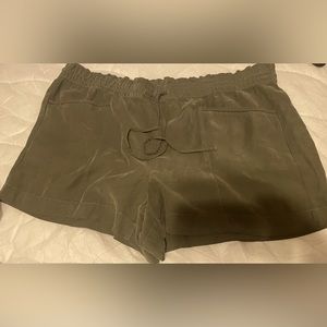 LOFT  Sz-XL Petite Forest Green Casual Pull-On Drawstring Shorts NEW!!!